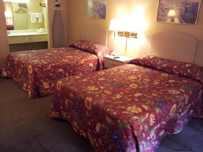 Regency Inn Valdosta – Comfortable Rooms & Excellent Service