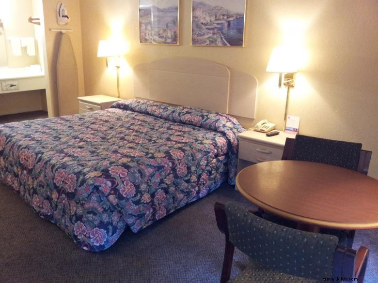 Regency Inn Valdosta – Comfortable Rooms & Excellent Service
