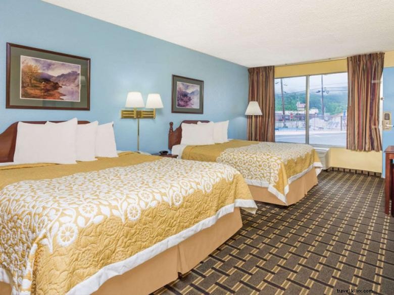 Days Inn by Wyndham Clayton – Comfortable & Convenient Stay in the Northeast Georgia Mountains