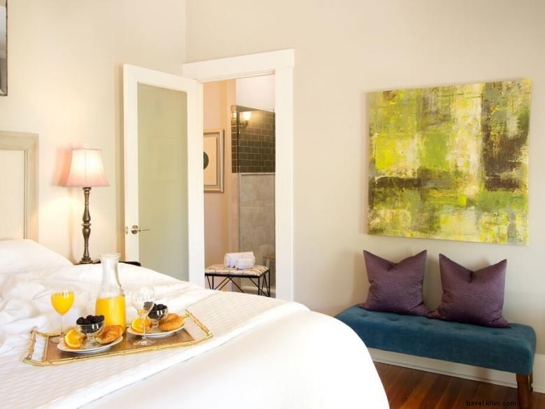 Sparrow Hill Inn – Historic 1890 Home with Elegant Suites