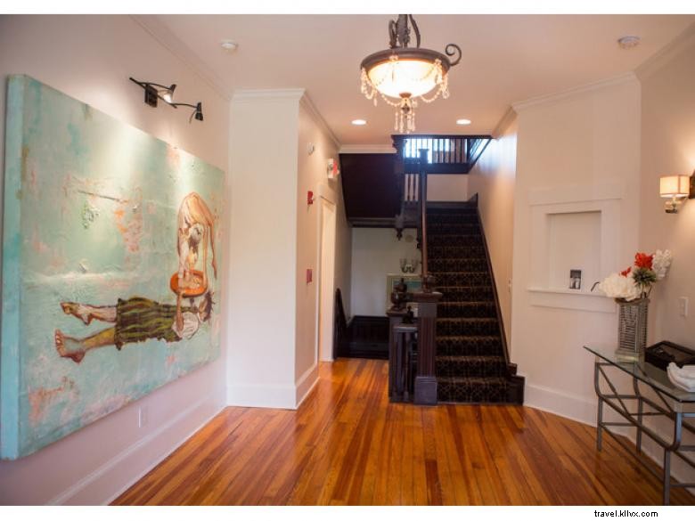 Sparrow Hill Inn – Historic 1890 Home with Elegant Suites