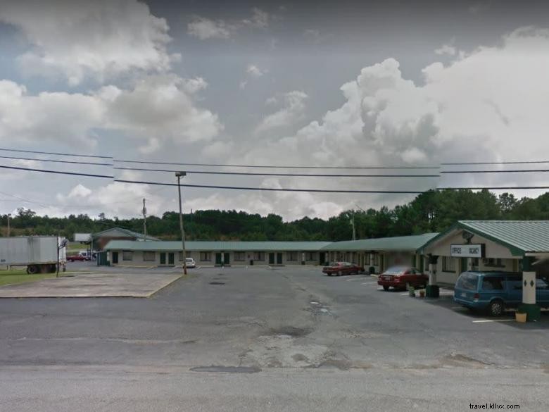 Express Inn Calhoun – Comfortable Pet‑Friendly Stay with Free Parking