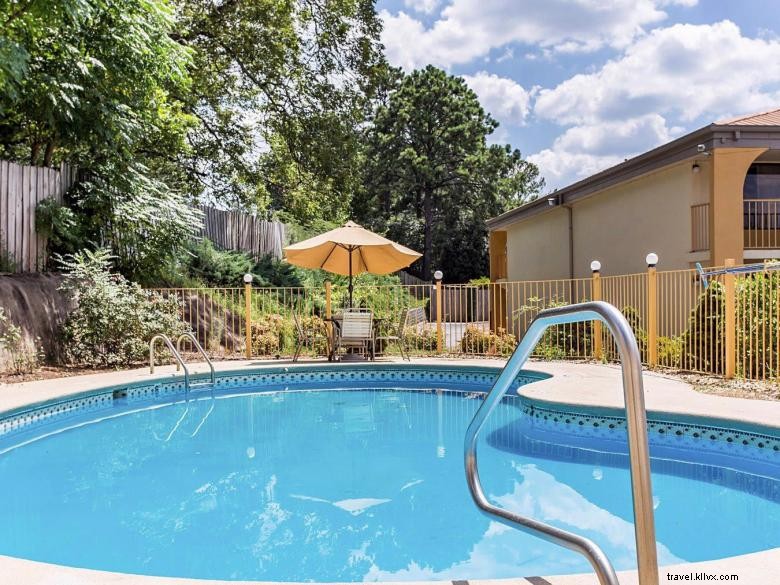 Econo Lodge Inn & Suites Griffin – Comfortable, Affordable Stay