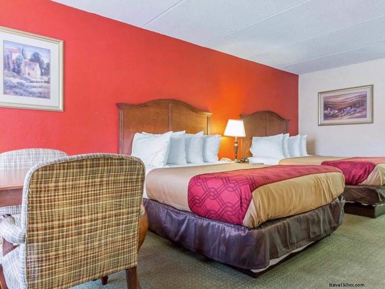 Econo Lodge Inn & Suites Griffin – Comfortable, Affordable Stay