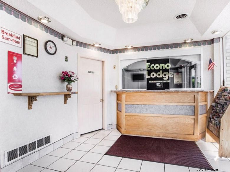 Econo Lodge McDonough – Affordable Comfort & Convenient Location