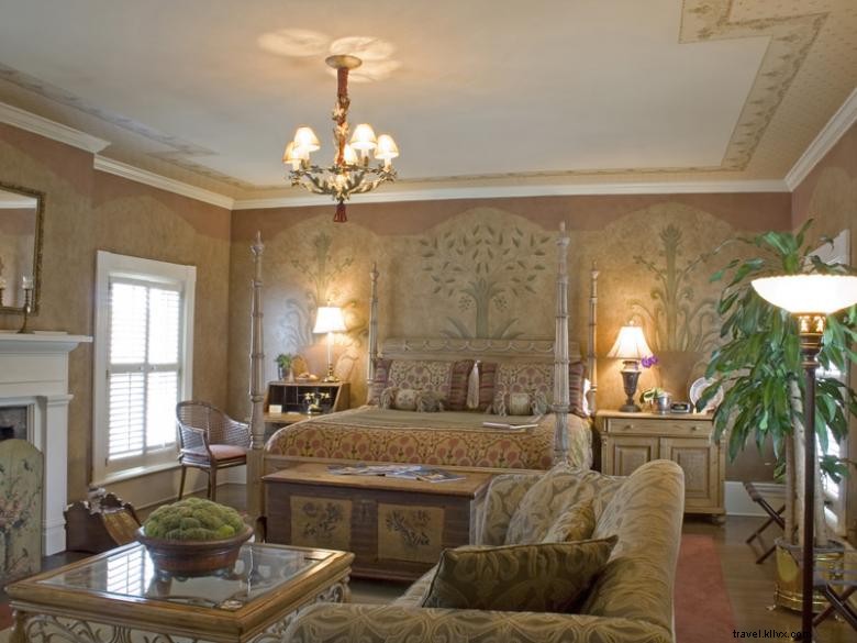 Ballastone Inn – Historic Luxury Bed & Breakfast in Savannah, GA