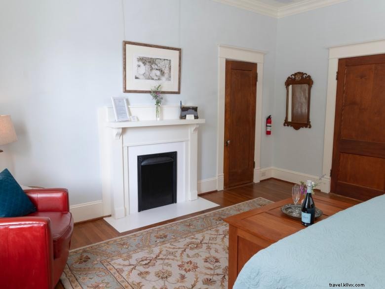 Gillen House Luxury Bed & Breakfast – Elegant Comfort & Warm Hospitality