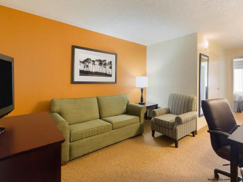 Country Inn & Suites by Radisson – Buford at Mall of Georgia: Luxury Comfort & Convenient Location