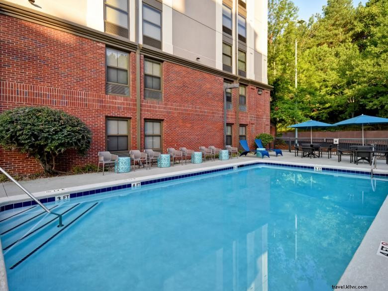 Hampton Inn Atlanta – Comfort & Convenience Near Mall of Georgia