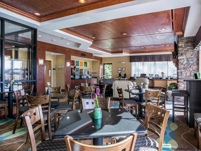 Comfort Suites Augusta Riverwatch – Premium Comfort & Scenic Views