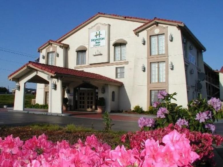 Experience Comfort & Convenience at Horizon Inn & Suites Norcross