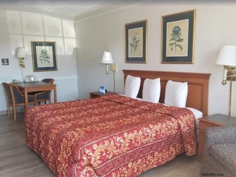 Experience Comfort & Convenience at Horizon Inn & Suites Norcross