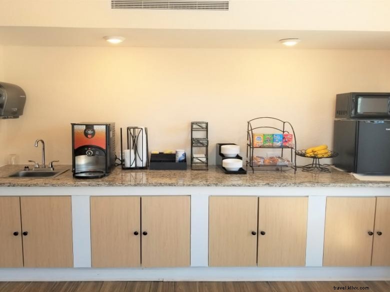 Experience Comfort & Convenience at Horizon Inn & Suites Norcross