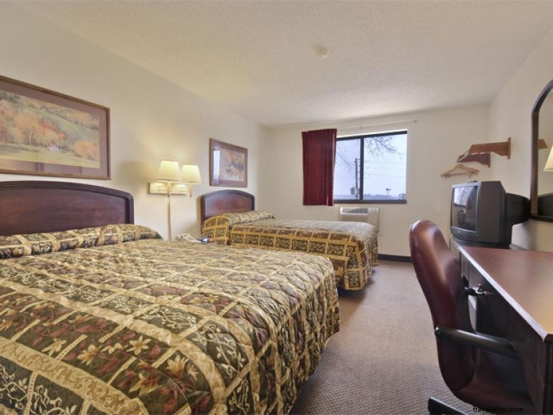 Super 8 by Wyndham Columbus Airport – Comfortable, Affordable Stay Near the Airport