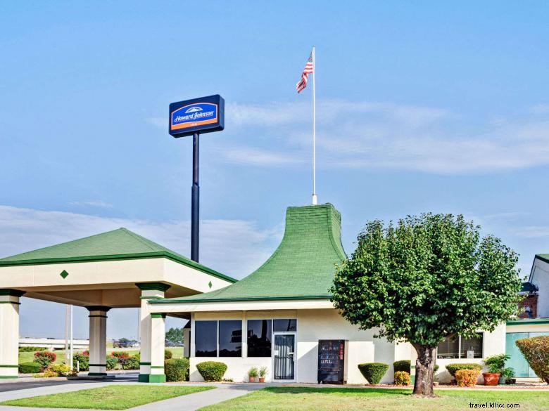 Howard Johnson by Wyndham McDonough: Comfort & Convenience in Atlanta Metro