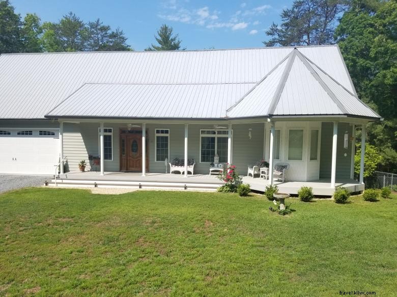 Morganton Point B&B – Charming Blue Ridge Getaway