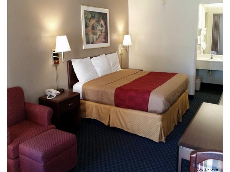 Red Roof Inn Perry – Comfortable, Affordable Stay Near Downtown