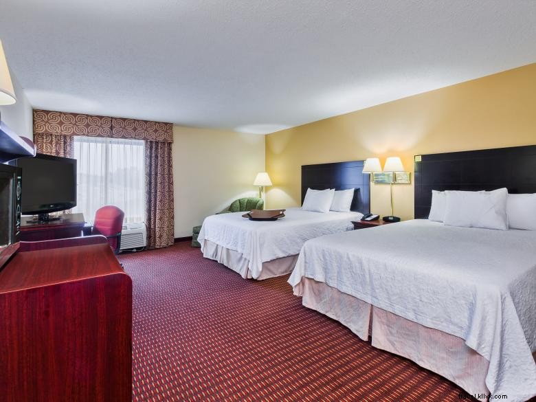 Stay Comfortably at Hampton Inn Conyers – Modern Rooms & Friendly Service