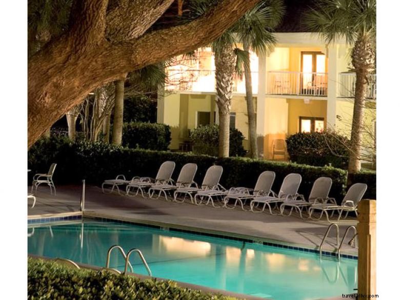 Beachview Club Hotel – Premium Beachfront Resort