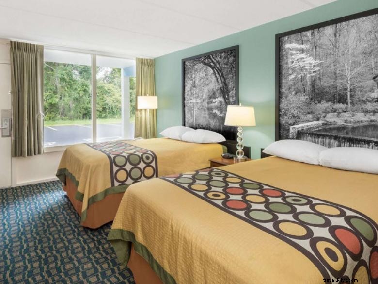 Wyndham Super 8 Kingsland – Comfortable & Affordable Accommodation