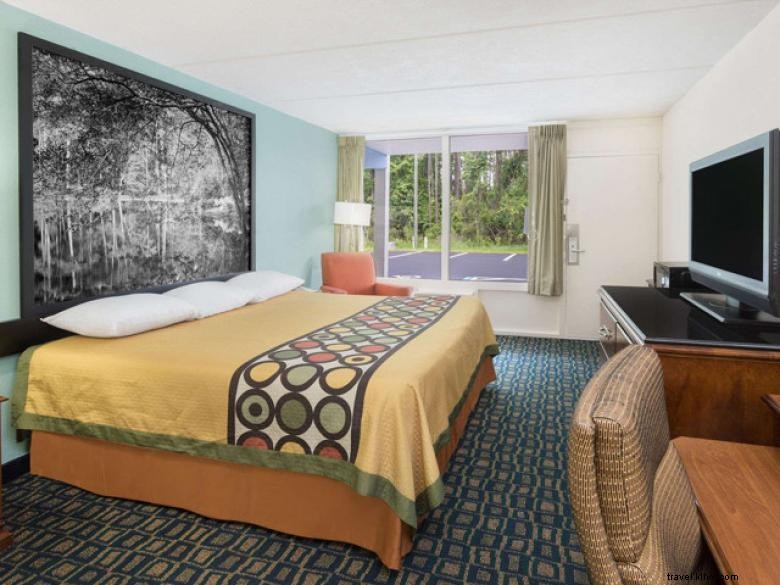 Wyndham Super 8 Kingsland – Comfortable & Affordable Accommodation