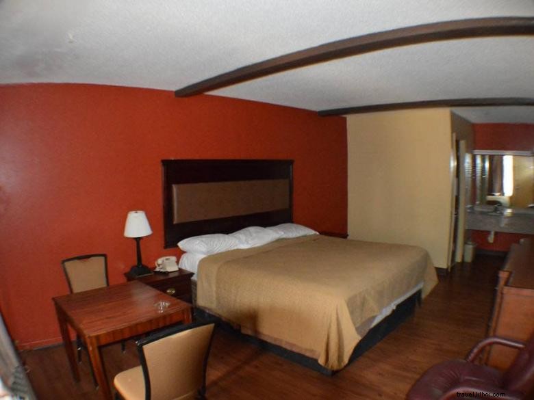 Sun Down Lodge – Your Luxury Retreat in Locust Grove