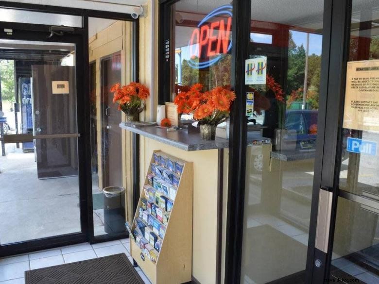 Sun Down Lodge – Your Luxury Retreat in Locust Grove