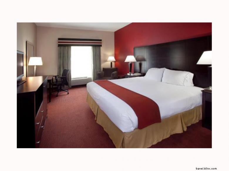 Holiday Inn Express & Suites – Atlanta Johns Creek: Ideal for Business & Leisure