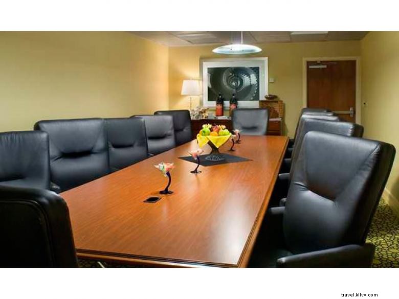 DoubleTree by Hilton Hotel Atlanta – Marietta: Luxury & Comfort in the Heart of the City