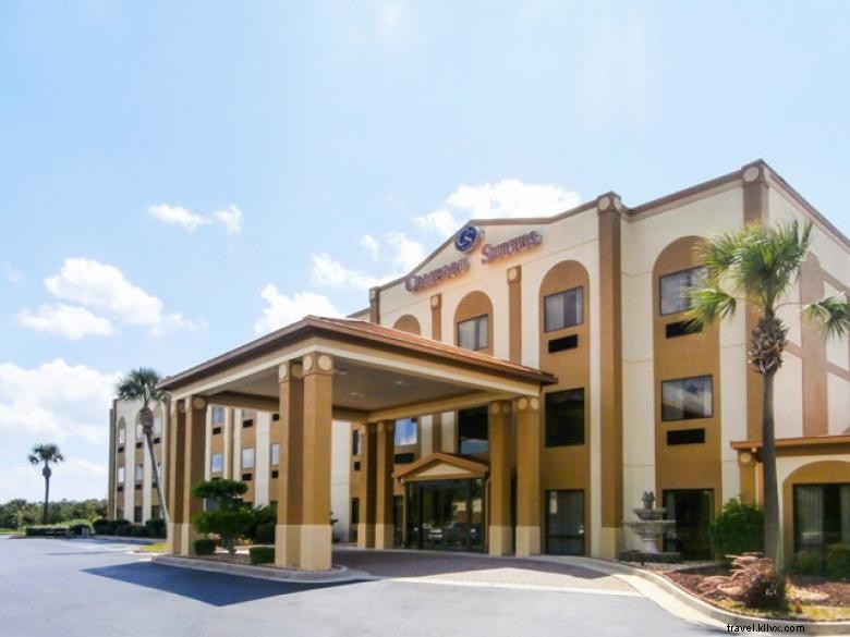 Comfort Suites: Premium Stay Near Robins Air Force Base