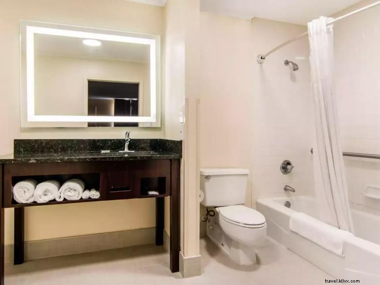 Comfort & Convenience: Quality Inn Toccoa – Your Home Away from Home