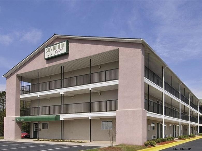 Studio 6 Savannah – Comfortable Rooms Near Oglethorpe Mall & Savannah Attractions