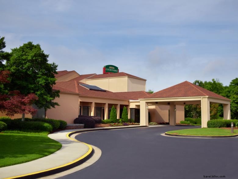 Courtyard by Marriott Atlanta Airport South – Convenient Comfort Near the Airport