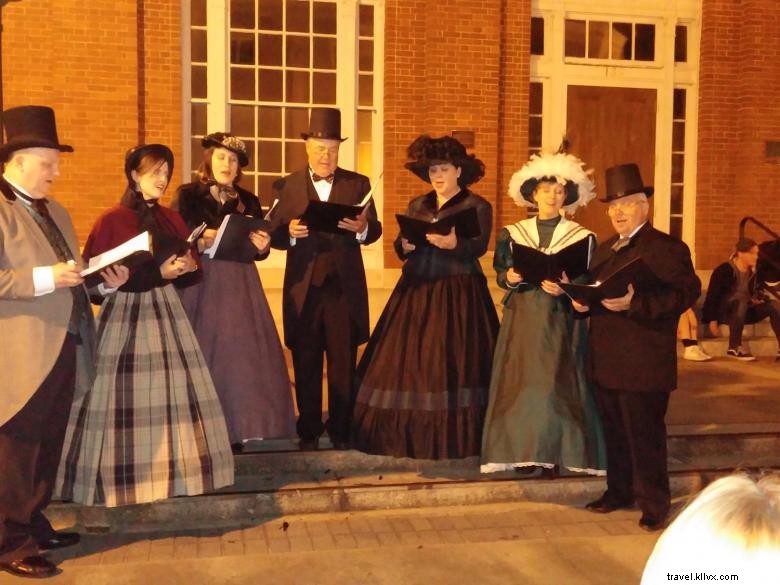 Experience the Victorian Christmas Festival – Santa, Stilt Walkers, and Caroling Traditions