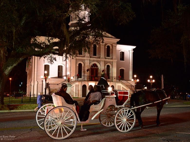 Experience the Victorian Christmas Festival – Santa, Stilt Walkers, and Caroling Traditions