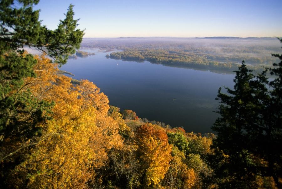 Explore Great River Bluffs State Park: Scenic Camping & Hiking on the Mississippi River