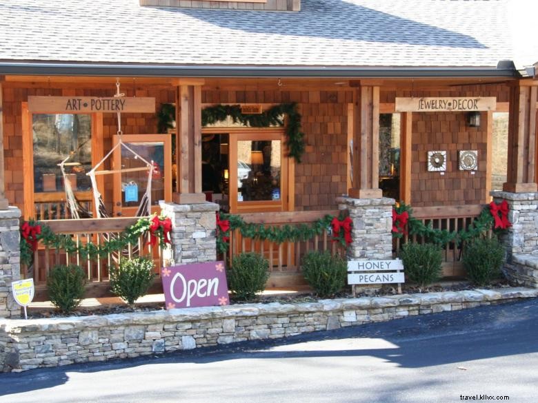 InsideOut Sautee: Art Gallery & Wine Tasting in Sautee Nacoochee