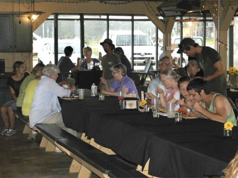 White Oak Pastures: Premium Farm-Fresh Foods