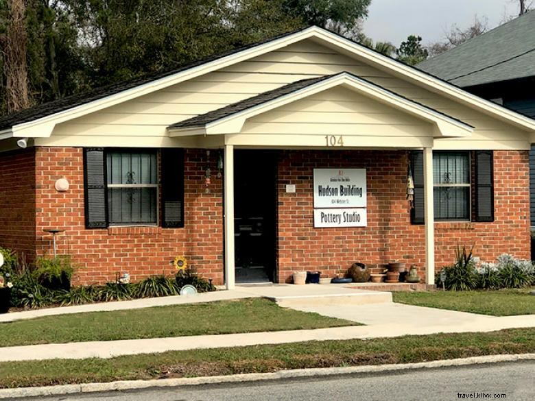 Hudson Building Pottery Studio – Master Class in Hand‑Building & Wheel Throwing