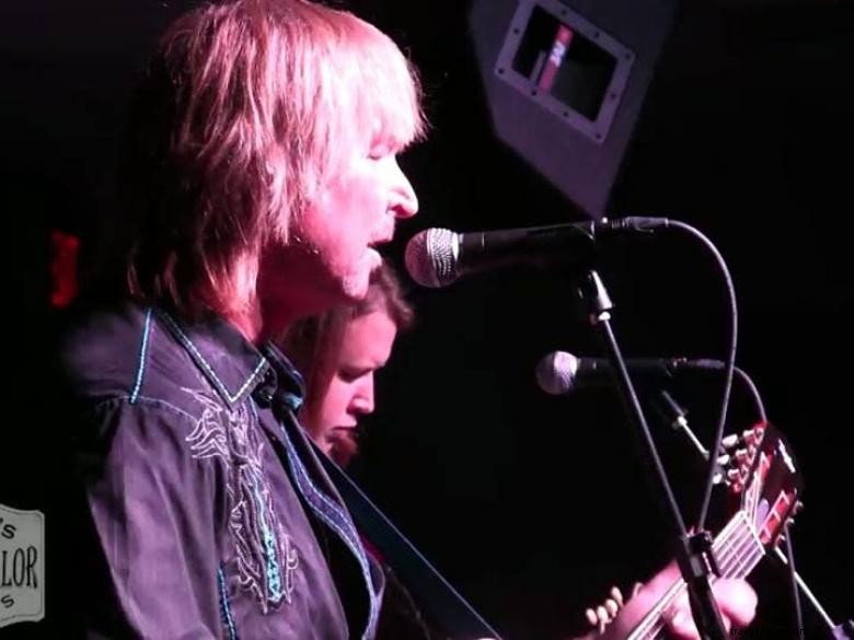 Randy Woods: Old-Time Pickin’ Parlor – Custom Guitars & Live Music