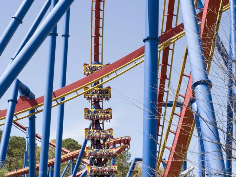 Experience Thrills at Six Flags Over Georgia – Premier Amusement Park