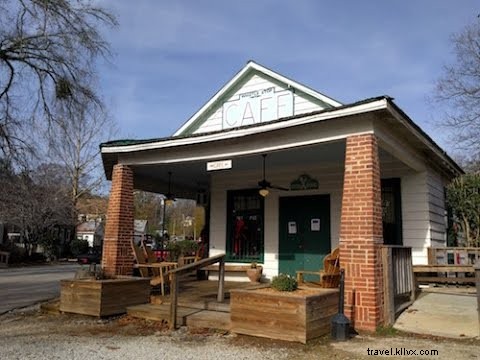 Whistle Stop Café: The Iconic Movie Set from Fried Green Tomatoes
