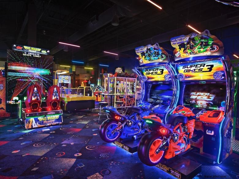 Premium Bowling & Family Fun at Stars and Strikes Columbus