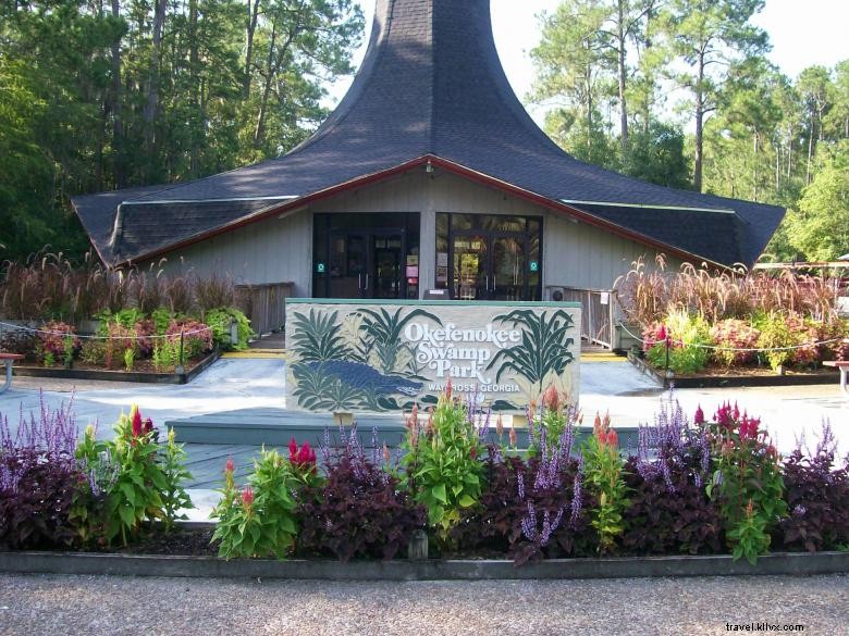 Okefenokee Swamp Park – Scenic Boardwalks, Wildlife Watching & Visitor Center in Georgia’s Largest Swamp