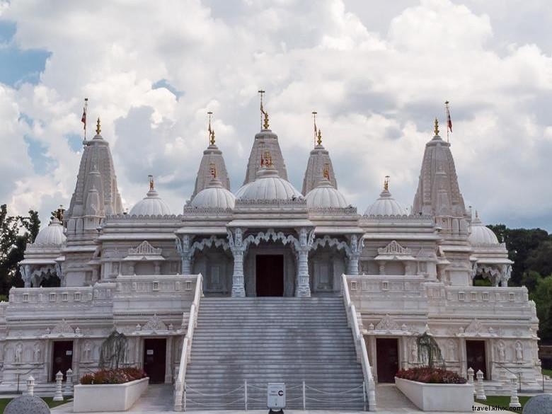 BAPS Shri Swaminarayan Mandir – Spiritual Heritage and Architectural Splendor