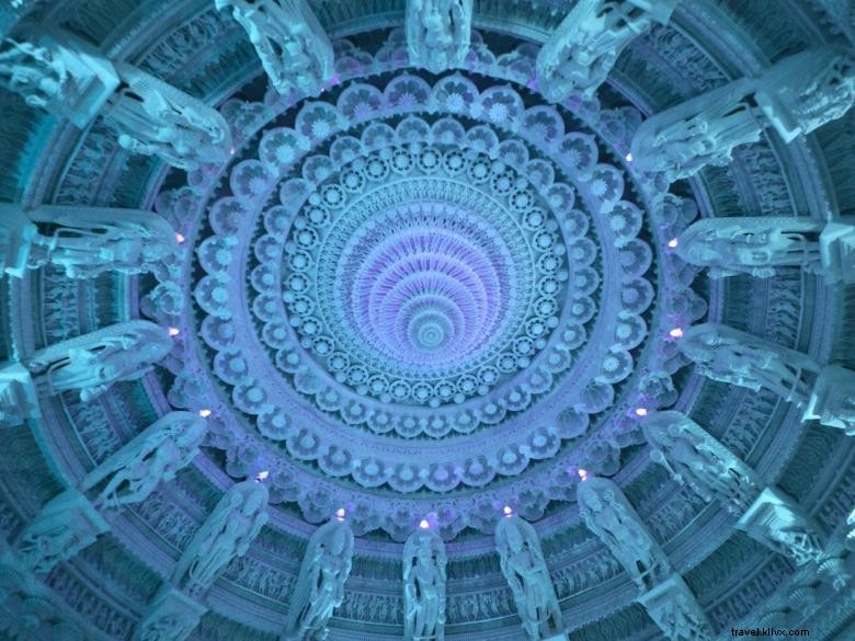 BAPS Shri Swaminarayan Mandir – Spiritual Heritage and Architectural Splendor