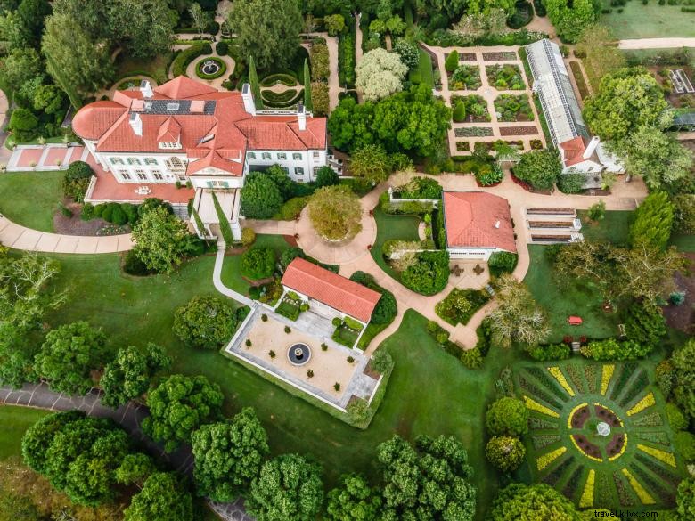 Hills & Dales Estate – A Panoramic View of Luxury Living