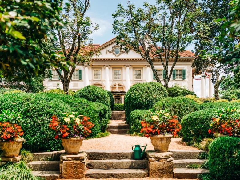 Hills & Dales Estate – A Panoramic View of Luxury Living