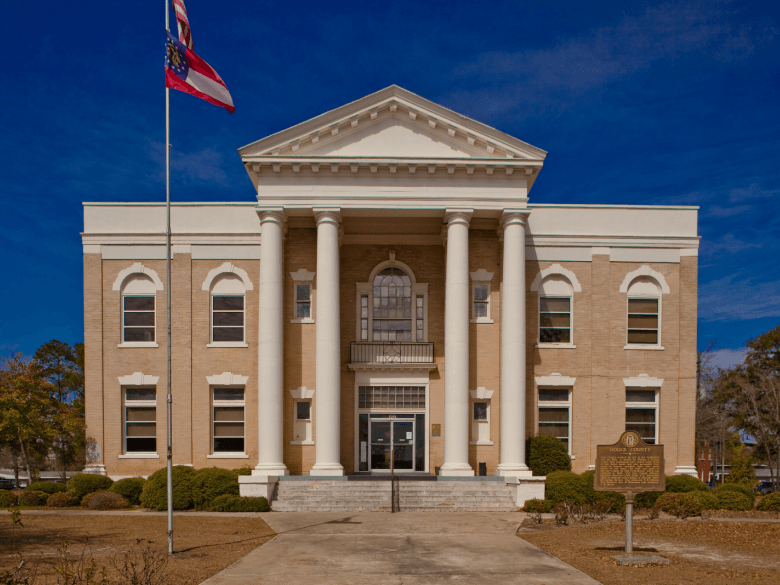 Eastman Driving Tour: Explore Historic Homes & Courthouses