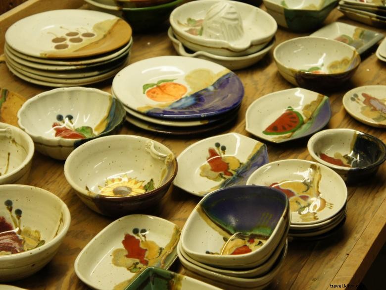 Explore Handcrafted Ceramics at Happy Valley Pottery – Quality, Tradition & Craftsmanship
